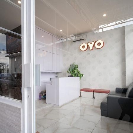 Oyo 291 Medan City Syariah Exterior photo