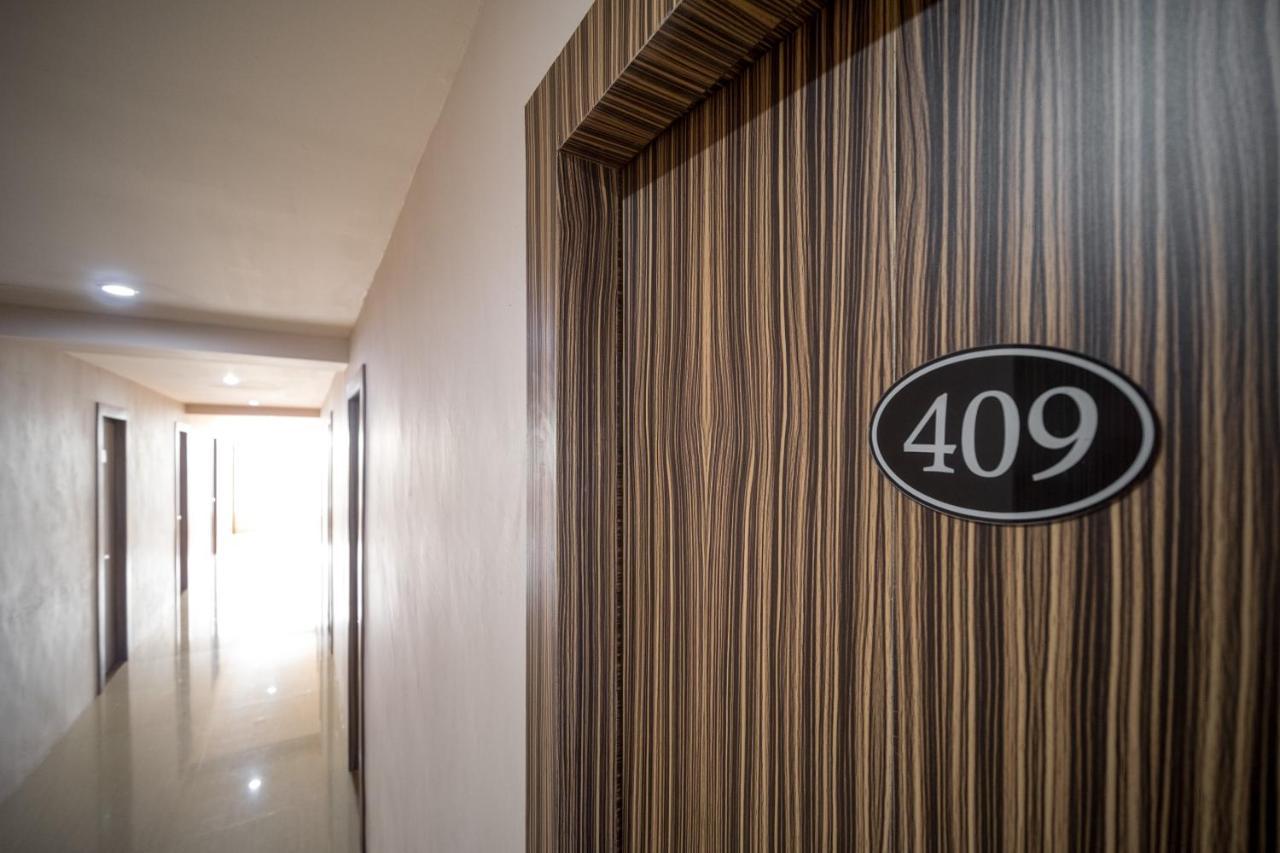 Oyo 291 Medan City Syariah Exterior photo