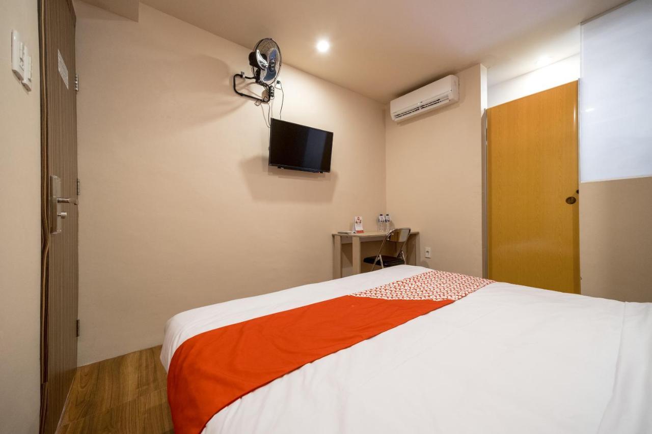 Oyo 291 Medan City Syariah Exterior photo