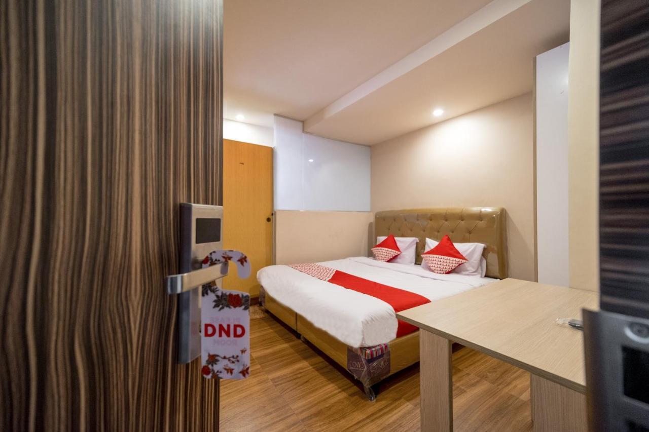 Oyo 291 Medan City Syariah Exterior photo
